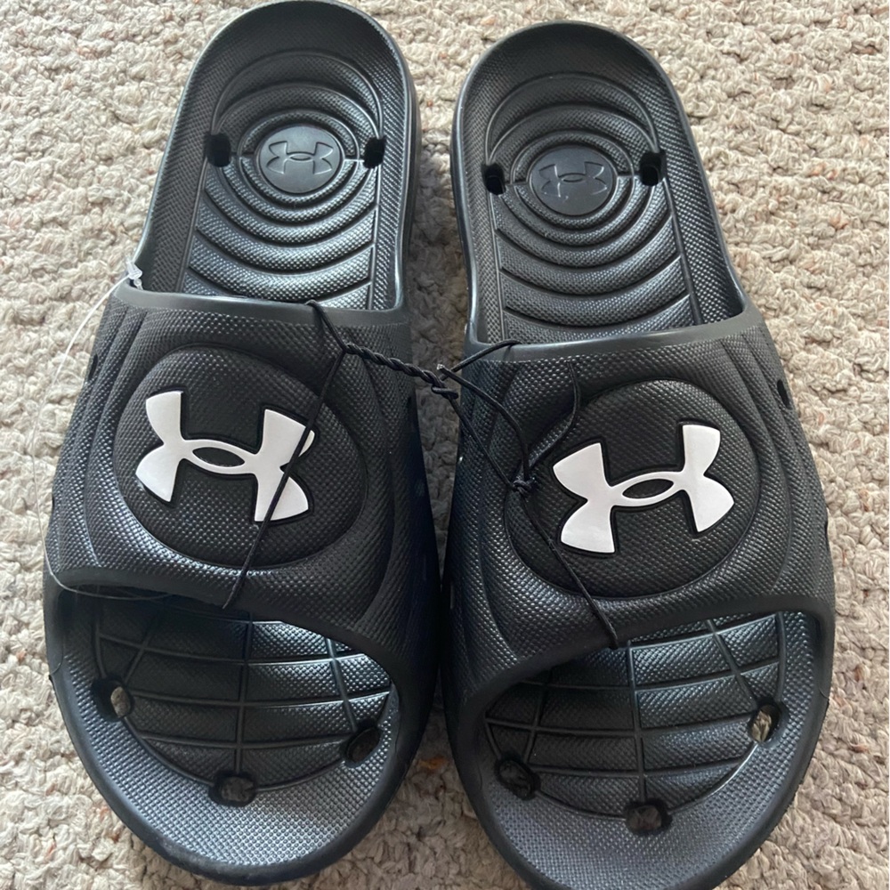 Nike Slides never worn